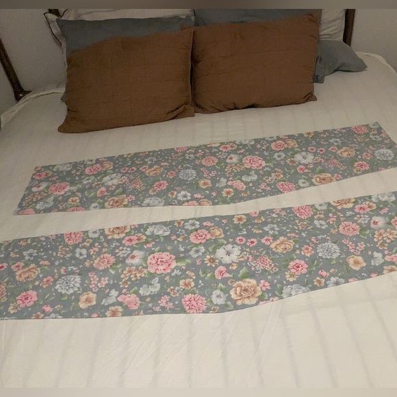 2 Vintage floral window valances 56” length - Picture 4 of 15